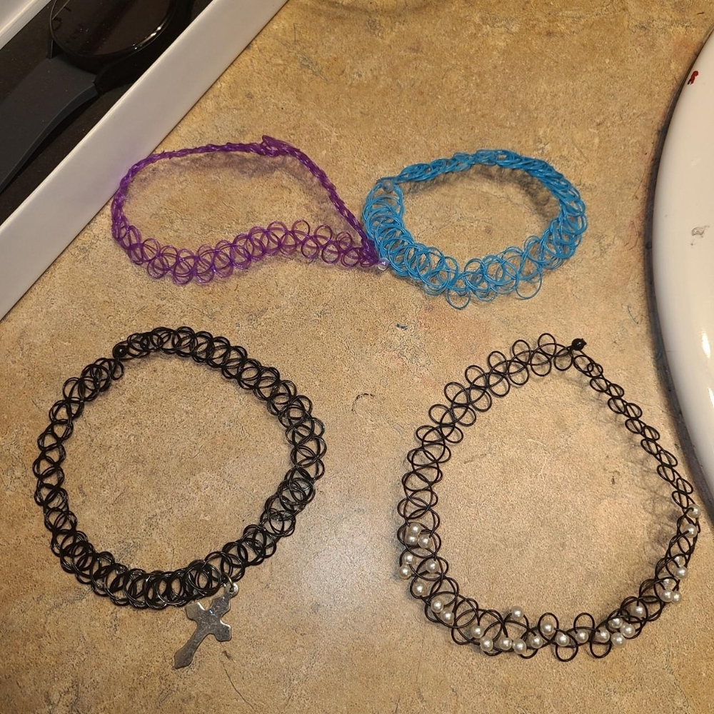 4 pcs chocker set